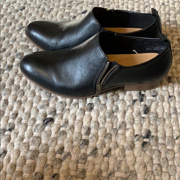 Black Flats - Picture 3 of 3